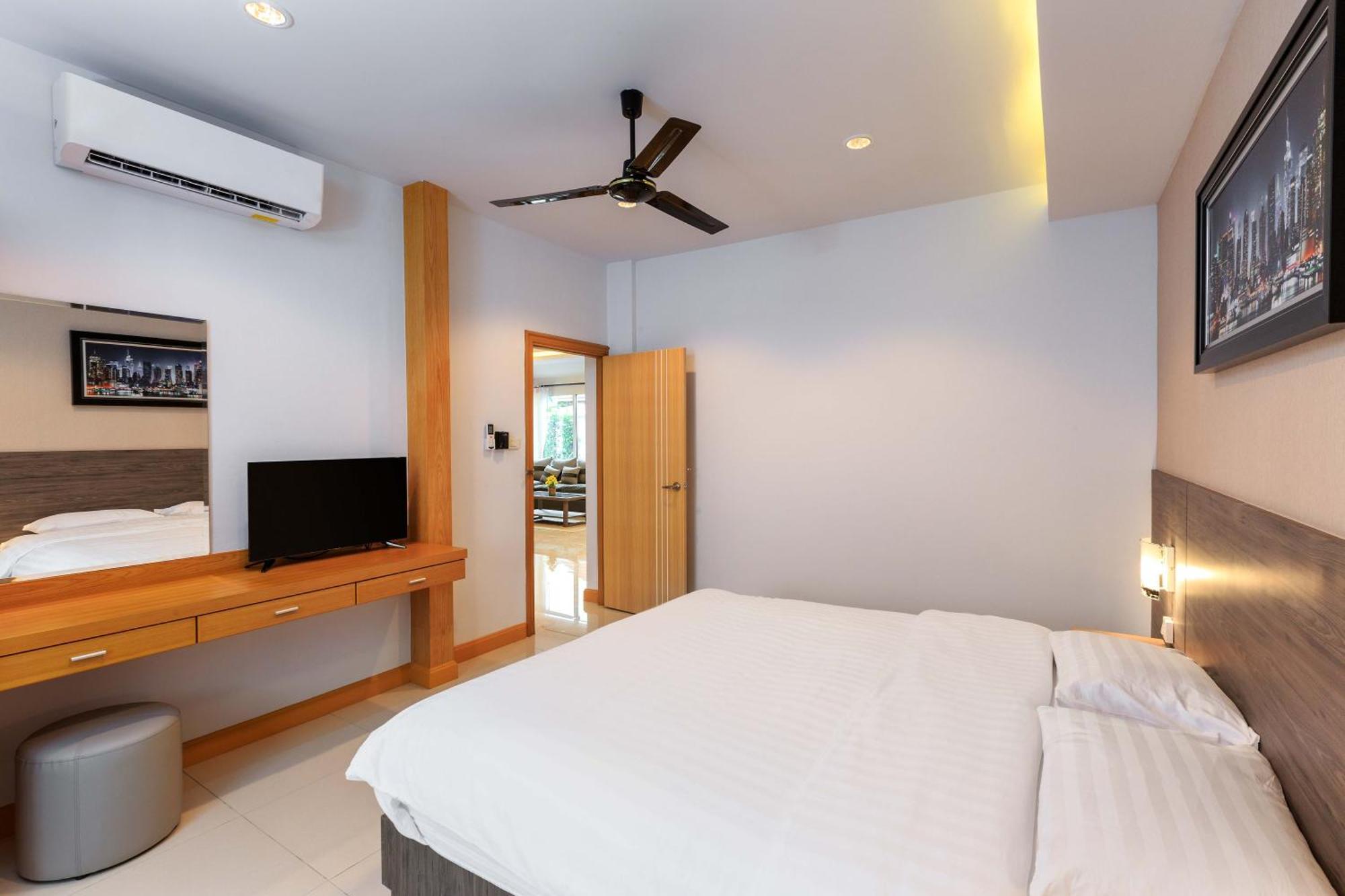 Pattaya Private Villa - Pool,Sauna,Snooker,Bbq Kültér fotó