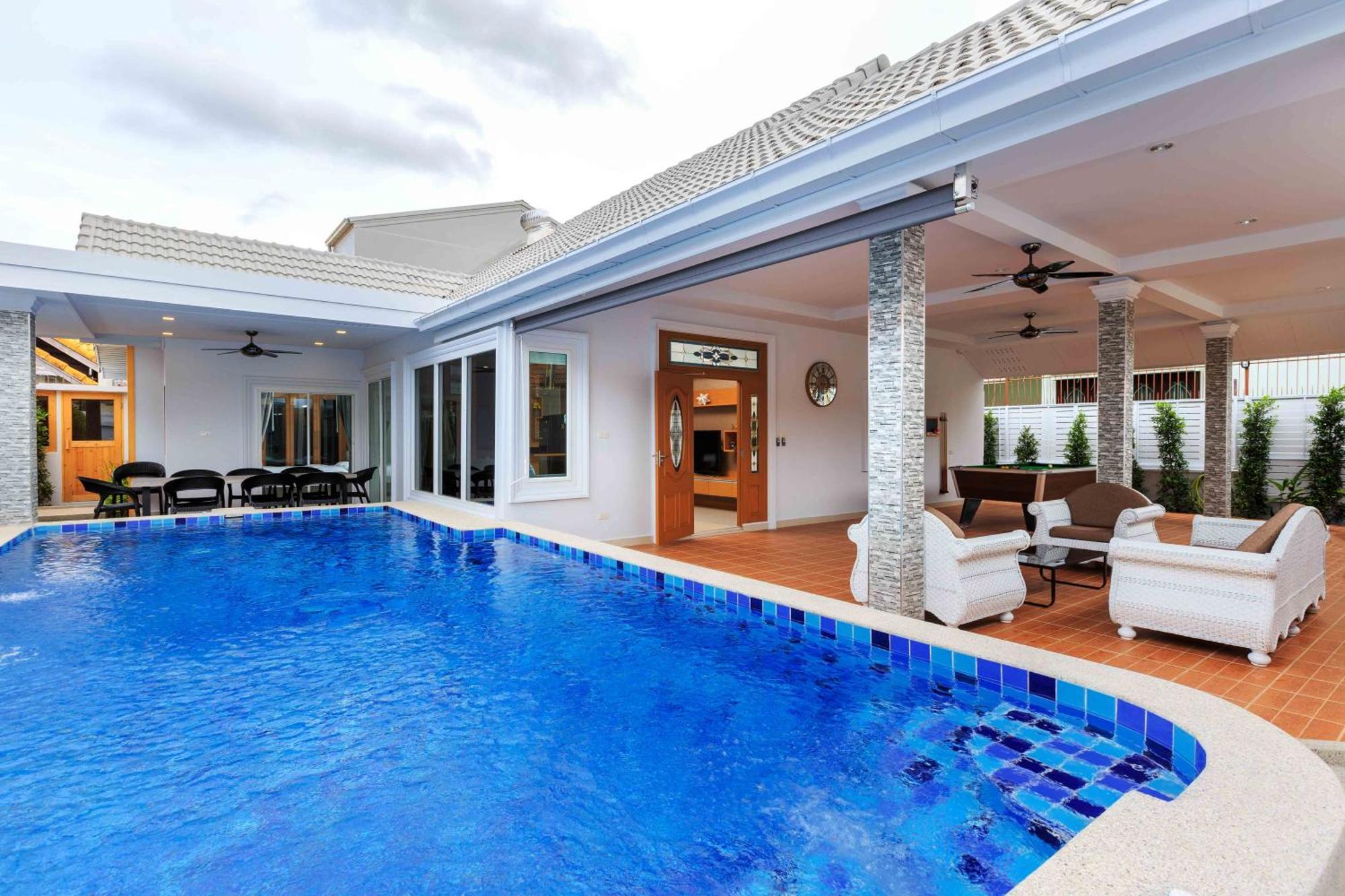 Pattaya Private Villa - Pool,Sauna,Snooker,Bbq Kültér fotó