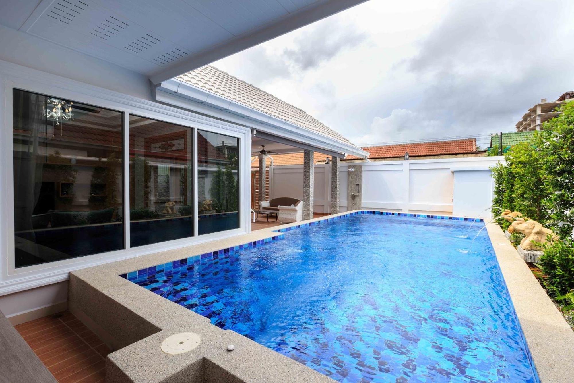 Pattaya Private Villa - Pool,Sauna,Snooker,Bbq Kültér fotó