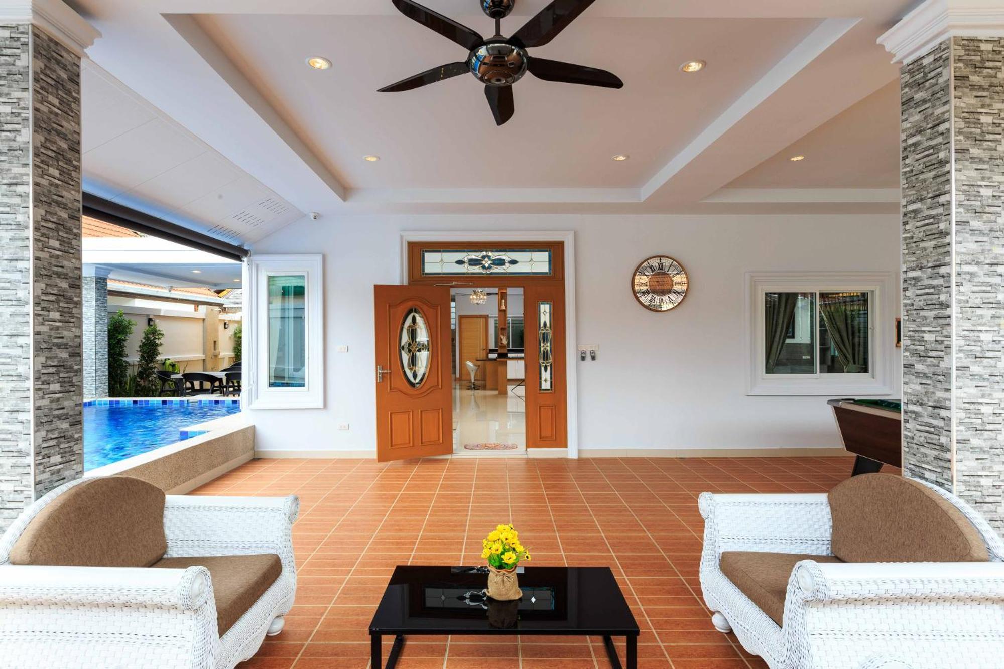 Pattaya Private Villa - Pool,Sauna,Snooker,Bbq Kültér fotó